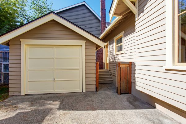 Cost of Garage Siding Replacement in Gainesville
