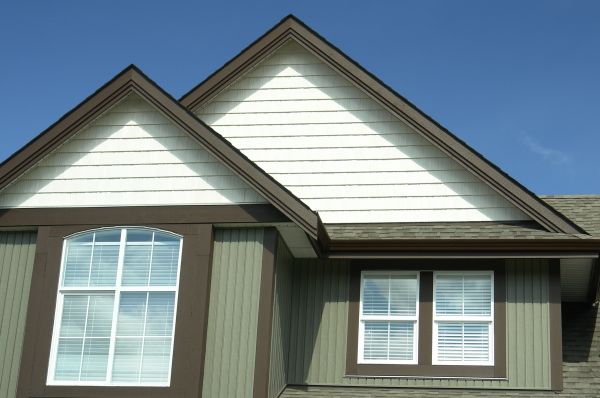 Cost of Vertical Vinyl Siding Repair in Gainesville